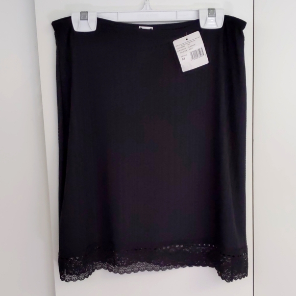 Arianne above the knee half slip with lace trim. Black. Multiple sizes. - Picture 1 of 5